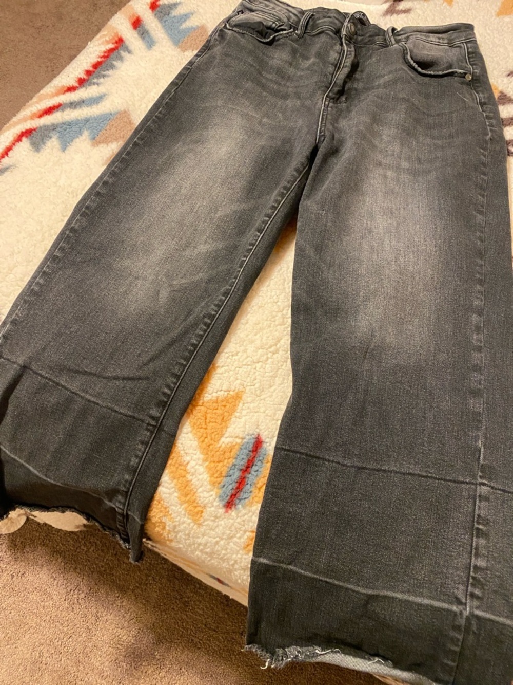 Judy Blue Washed Black Cropped Wide-Leg Jeans